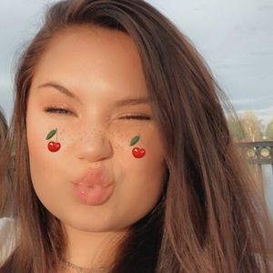 Meet your Posher, Maci